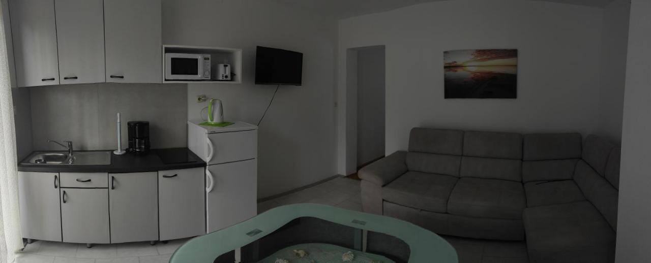 Apartmani Mille Starigrad Paklenica Exterior foto
